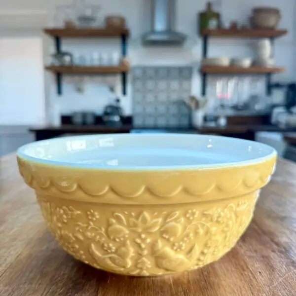 Mason Cash Home to Roost Yellow 21cm Mixing Bowl