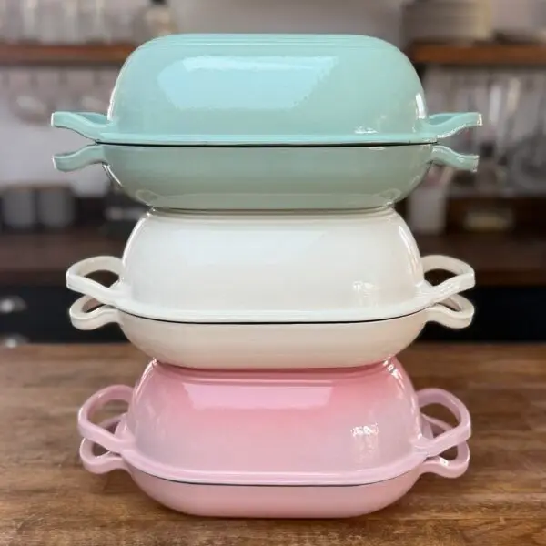 *NEW* Oval Cloche Pastel Dutch Oven - Pink, Green & Cream